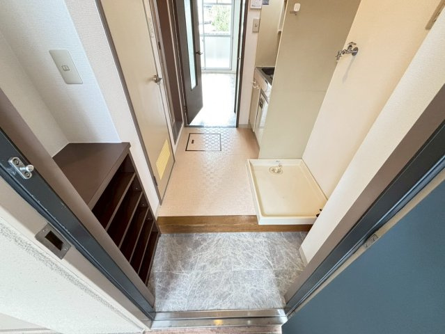 リヴェール梅尾の玄関