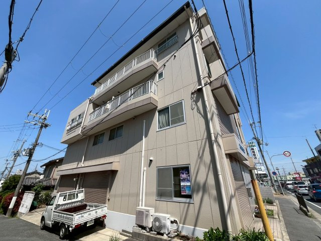 リヴェール梅尾の外観