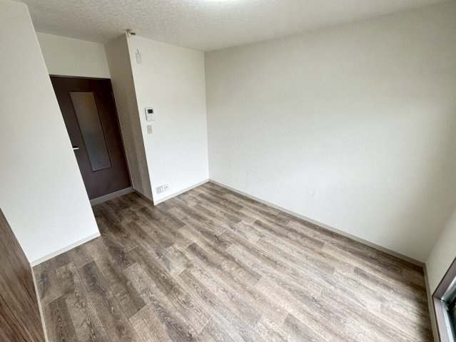 リヴェール梅尾の居間・リビング