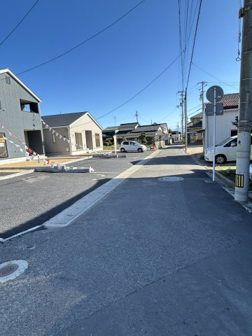 今治市北鳥生　３号棟の前面道路含む現地写真