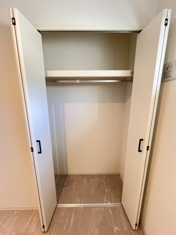 大阪市鶴見区今津中１丁目のアパートの収納