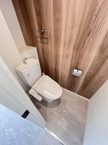 大阪市鶴見区今津中１丁目のアパートのトイレ