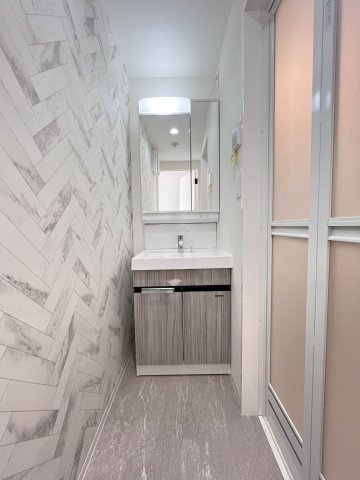 大阪市鶴見区今津中１丁目のアパートの独立洗面台