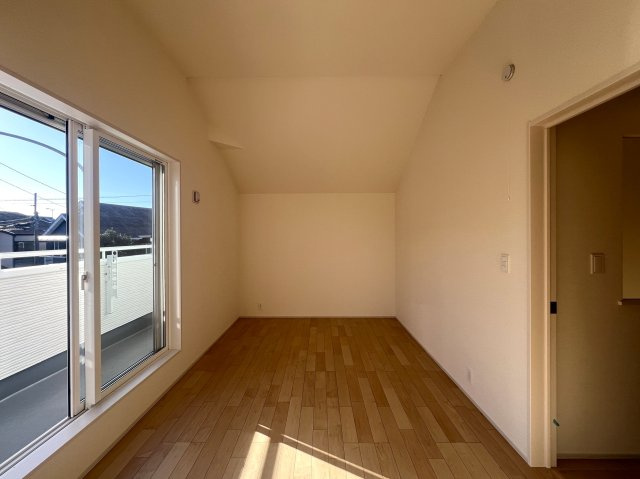 横浜と言ったら...山手！山手と言ったら...【中区本郷町】新築戸建の洋室|きれいな洋室です