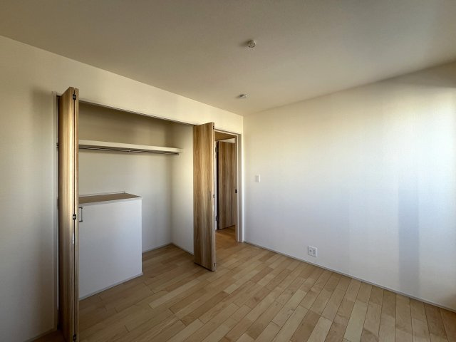 横浜と言ったら...山手！山手と言ったら...【中区本郷町】新築戸建の洋室|使い勝手のいい洋室です