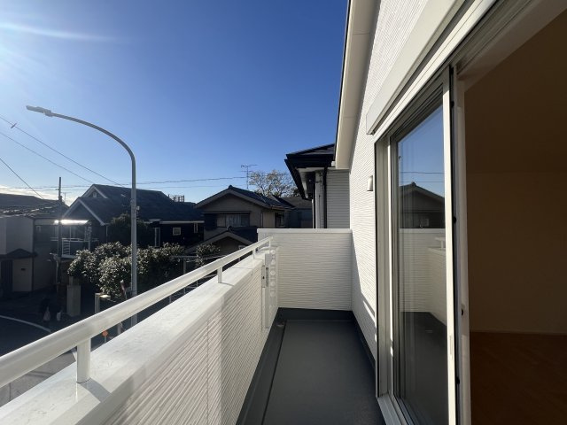 横浜と言ったら...山手！山手と言ったら...【中区本郷町】新築戸建のバルコニー|バルコニーがあります