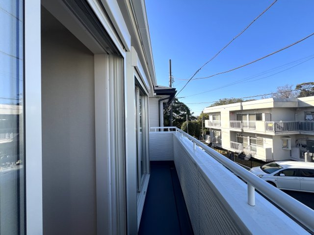 横浜と言ったら...山手！山手と言ったら...【中区本郷町】新築戸建のバルコニー|落ち着いた時間を過ごせるバルコニーです