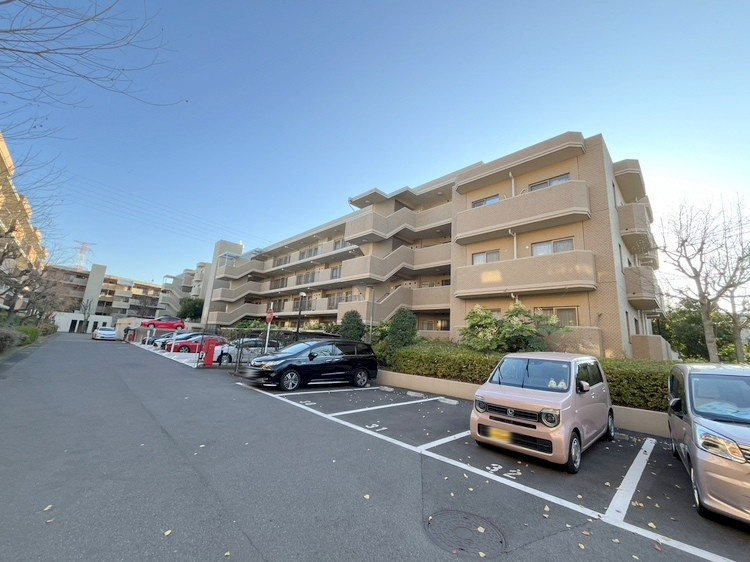 エステ・コート北柏参番館の駐車場|共用部・駐車場