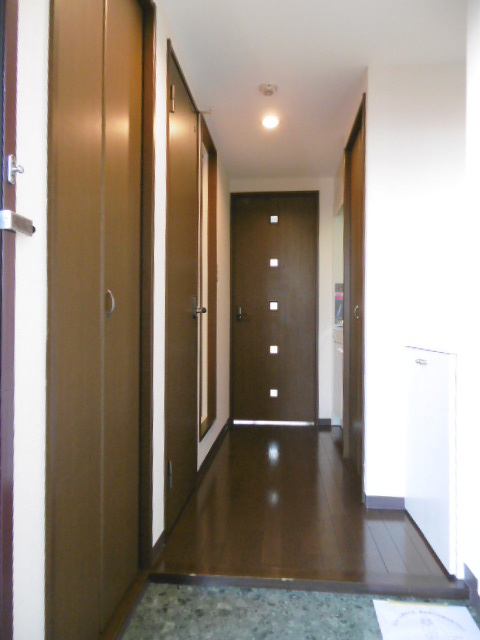 Ｔ１６＋２０の玄関