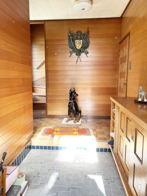 【玄関】 | 小樽市銭函1丁目 土地南向き300坪 | ゆとりのある玄関ホール♪