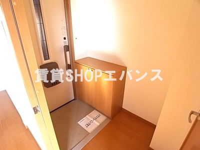 【玄関】 | ウイスタリア | 収納もある玄関です