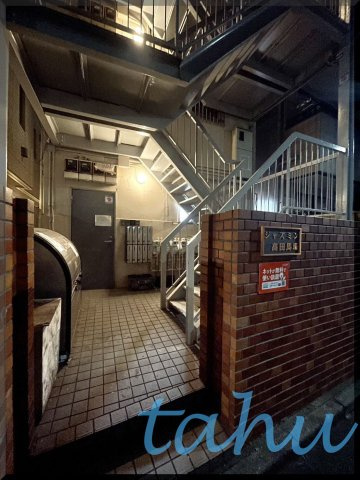 新宿区高田馬場３丁目の賃貸マンションのエントランス