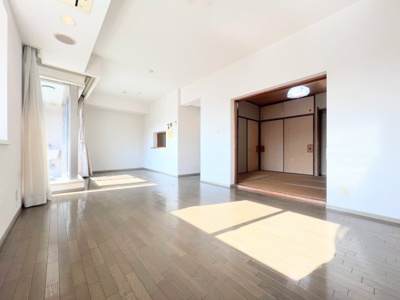 【外観】 | サザンヒルズ竹山 | ◆住宅ローンのご相談や周辺環境のご案内も含め、ローンに詳しい、地元に詳しいスタッフがお出迎えさせていただきます。お気軽にご相談ください。