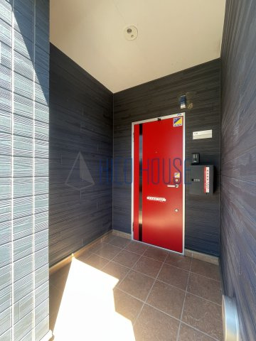 El alivioのエントランス