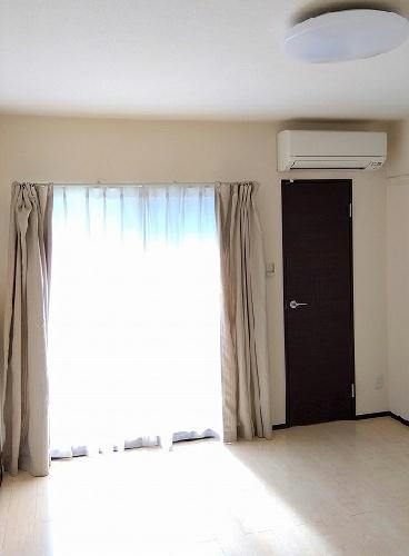 レオネクスト新柏セブンの居間・リビング