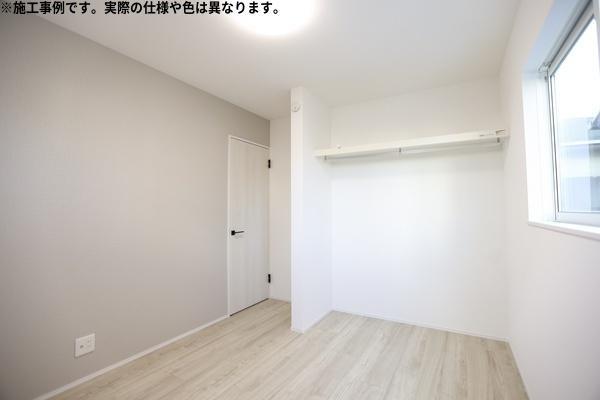 須賀2丁目W新築の洋室|※施工事例写真です。実際の仕様や色は異なります。
