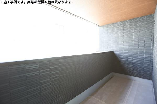須賀2丁目W新築のバルコニー|※施工事例写真です。実際の仕様や色は異なります。