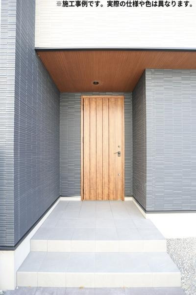 須賀2丁目W新築の前面道路含む現地写真|現地工事中写真(2025年12月撮影)