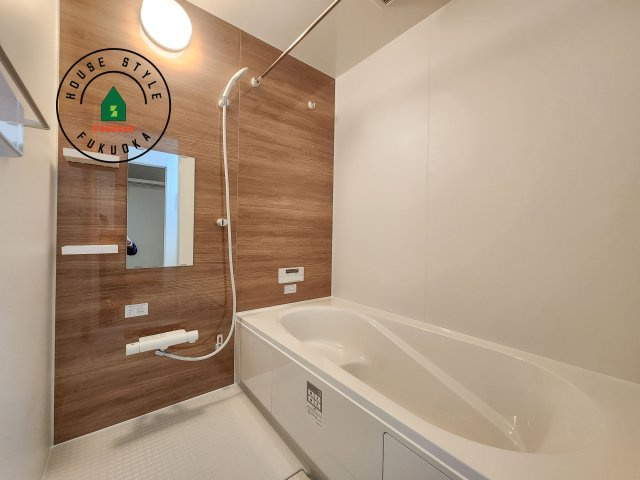 大野城市南ヶ丘5丁目第5-2棟（1号棟）の浴室|1日の疲れを癒してくれる広々バスルーム。雨の日のお洗濯にも大活躍な浴室乾燥機付です！