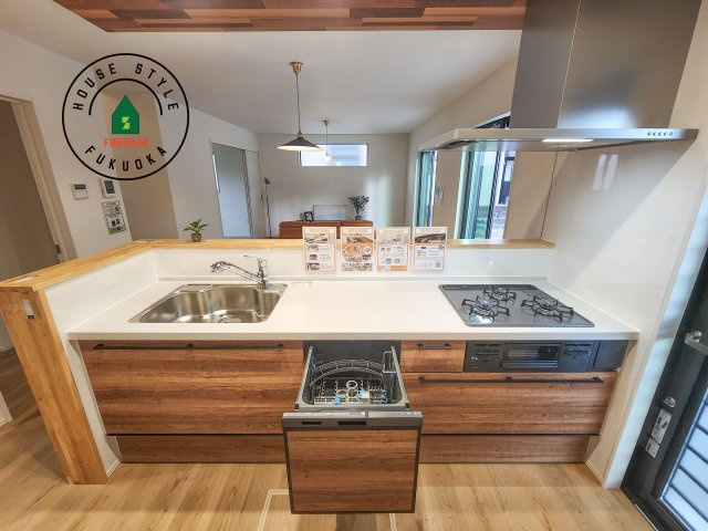 大野城市南ヶ丘5丁目第5-2棟（1号棟）のキッチン|キッチン。グリル・食器洗い乾燥機・浄水器も完備。