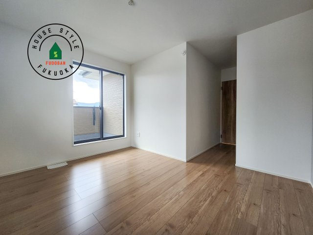 大野城市南ヶ丘5丁目第5-2棟（2号棟）の寝室|主寝室には収納力に優れたクローゼットがありますので、お部屋もすっきり片付きます。