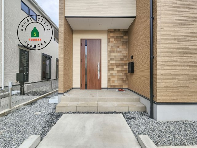 大野城市南ヶ丘5丁目第5-2棟（2号棟）の玄関|おでかけの時も帰った時も、「我が家」を最初に感じでもらえる素敵な空間に。