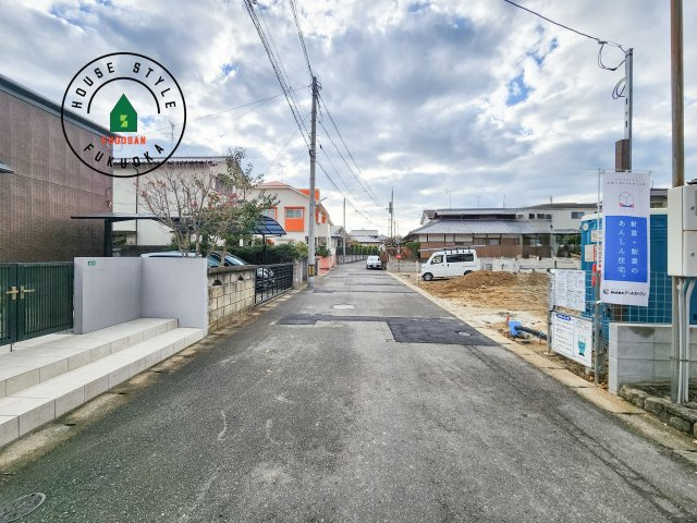 春日市一の谷1丁目第8-4棟（2号棟）の前面道路含む現地写真|前面道路です。
