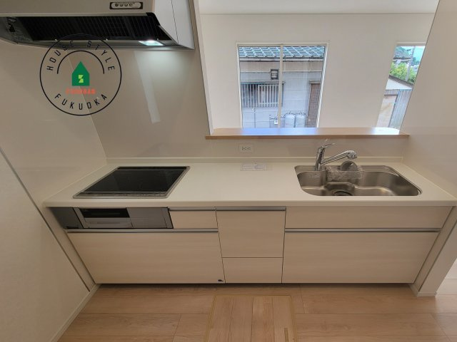 春日市一の谷1丁目第8-4棟（2号棟）の内観：施工例|忙しい朝でも家族揃って食事をしたいゆとりあるダイニングスペース。