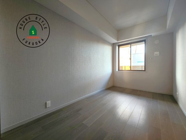 グランドメゾン福岡The Central Luxeの洋室|穏やかな光が差し込む室内には、穏やかな時間が流れます。