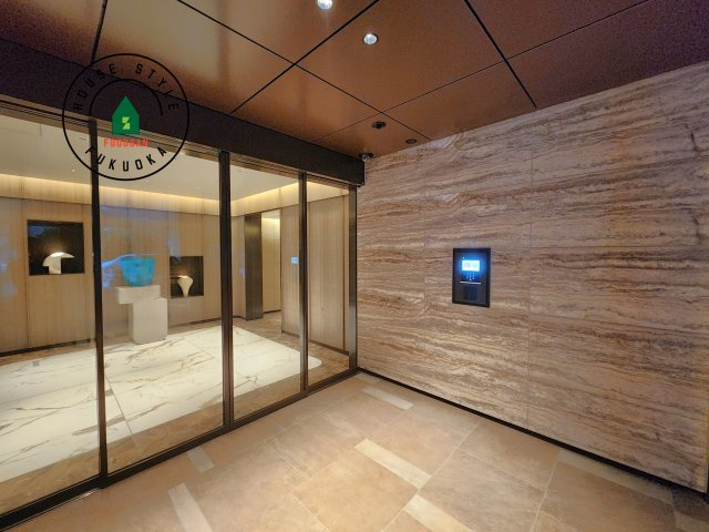 グランドメゾン福岡The Central Luxeのエントランス|エントランス外