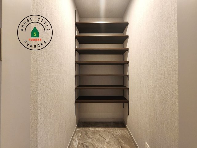 グランドメゾン福岡The Central Luxeの収納|玄関収納