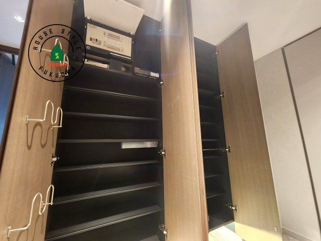 グランドメゾン福岡The Central Luxeの収納|玄関収納