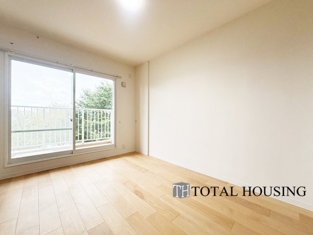 【洋室】 | 南郷シティハウスⅡ | 洋室　約6.0帖　南西向きのバルコニーに面したお部屋は日当たり・通風良好です！