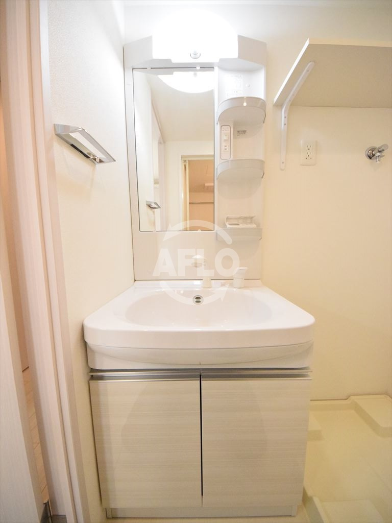 ファーストフィオーレ本町イーストの独立洗面台|ファーストフィオーレ本町イースト　独立洗面台