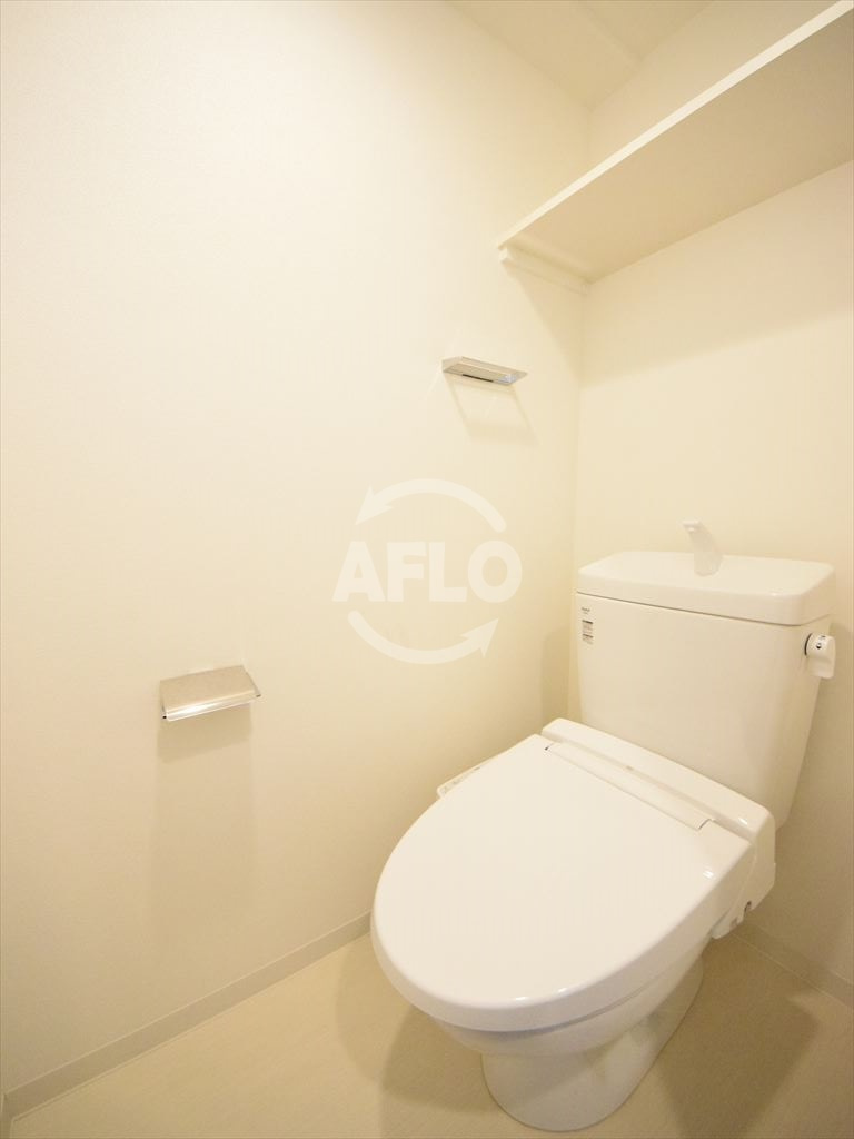 ファーストフィオーレ本町イーストのトイレ|ファーストフィオーレ本町イースト　温水洗浄便座