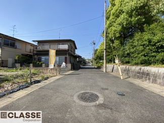 【前面道路含む現地写真】 | 城陽市寺田深谷2区画B号地　売土地　建築条件付き | 自由設計対応可能ですので、お客様の思い描く理想の住まいをアトリエ・クラッセで建築して頂けます☆