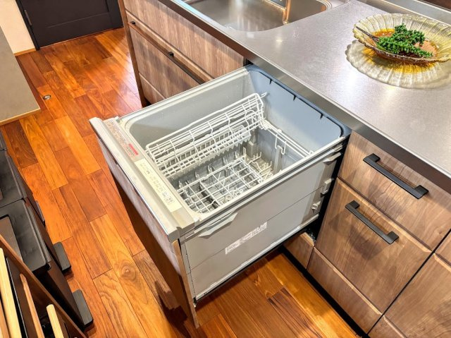 シャンボール戸塚の設備|◆食後の食器洗いは食洗機にお任せ！ご家族と団らんの時間を。家事の時短に効果大の食洗器付き。高温洗浄、節水効果もございます。