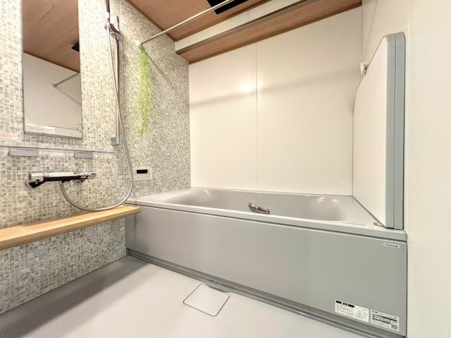 シャンボール戸塚の浴室|◆お子様と一緒にバスタイムを楽しめる広々空間。浴室乾燥機付で心地よいバスタイムを実現します。