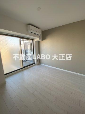 エグゼ難波WESTリバーの居間・リビング