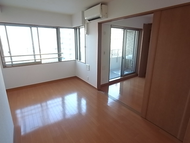 アパタワーズ神戸三宮の居間・リビング