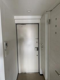 【玄関】 | ユニバーサルビルアネックス