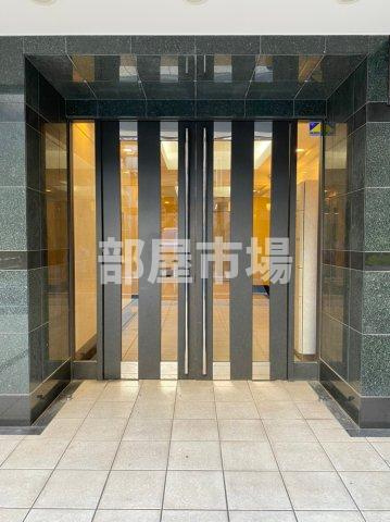 ジェノヴィア亀戸のエントランス