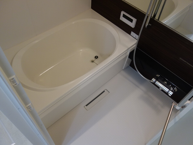 ザ　フジイ　ガーデンCの浴室