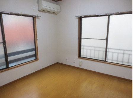 中野区本町１丁目のアパートの居間・リビング