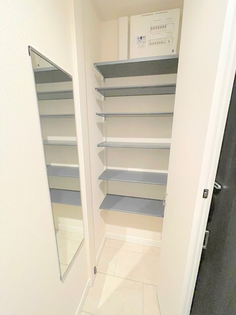 グランテージ　西棟の玄関