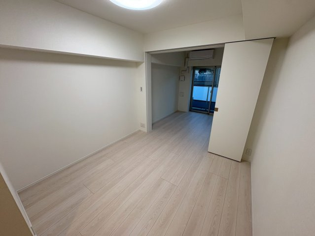 Alivis本八幡の居間・リビング