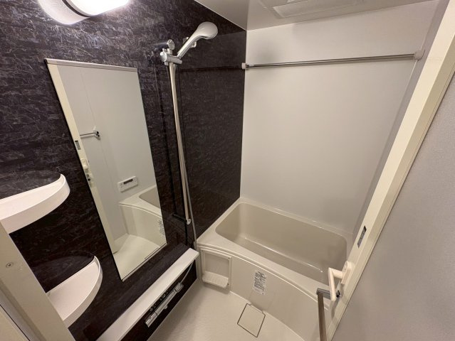 Alivis本八幡の浴室