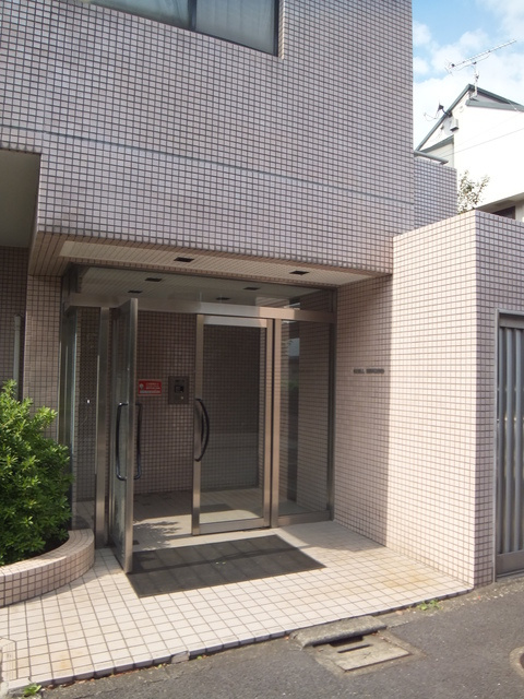 ＤＷＥＬＬ　ＫＩＳＨＩＭＯＴＯのエントランス