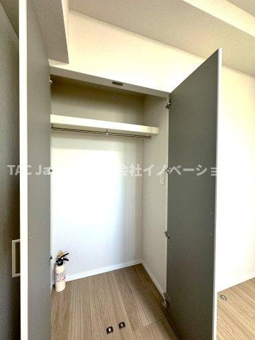 サングランデ桜橋の収納|暮らしをすっきり整える豊富な収納スペースは、衣類から日用品まで余裕を持ってしまえ、いつも整った美しい住まいを保つことができます。快適な生活を支える頼もしい味方です。