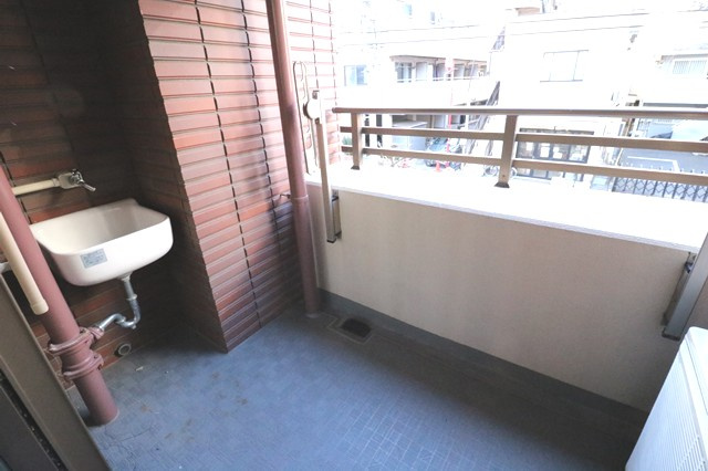 【バルコニー】